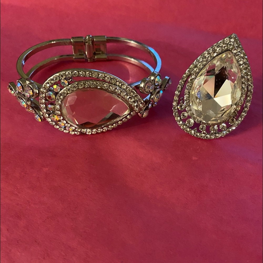 Fashion chunky bracelet/ ring (adjustable). One stone missing from bracelet